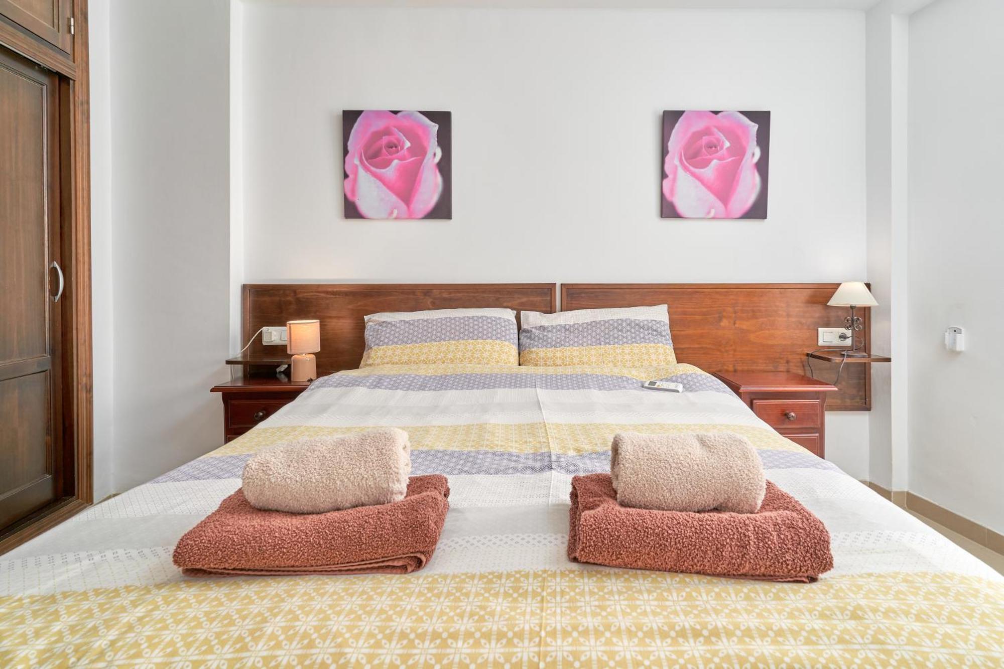 1 Bed Apartment With Sea View Nerja Exterior foto